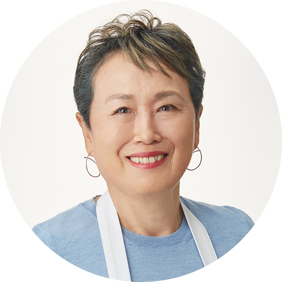 料理研究家 山本麗子(ヤマモトレイコ)さんの円形プロフィール写真